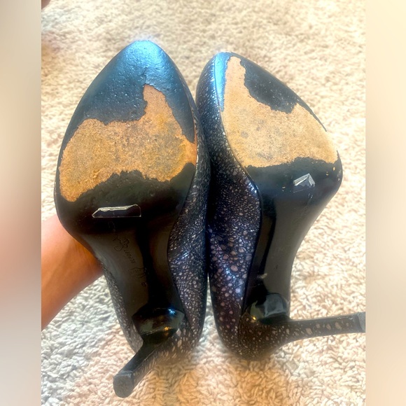 Report Signature Black and Silver Platform Pump - Picture 3 of 3